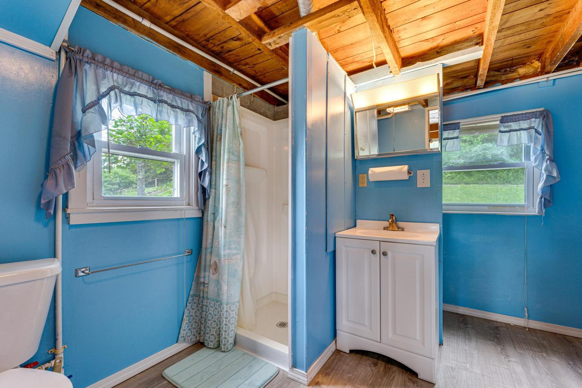 Waterfront Home On Lake Champlain With Dock And Kayaks Orwell Eksteriør bilde