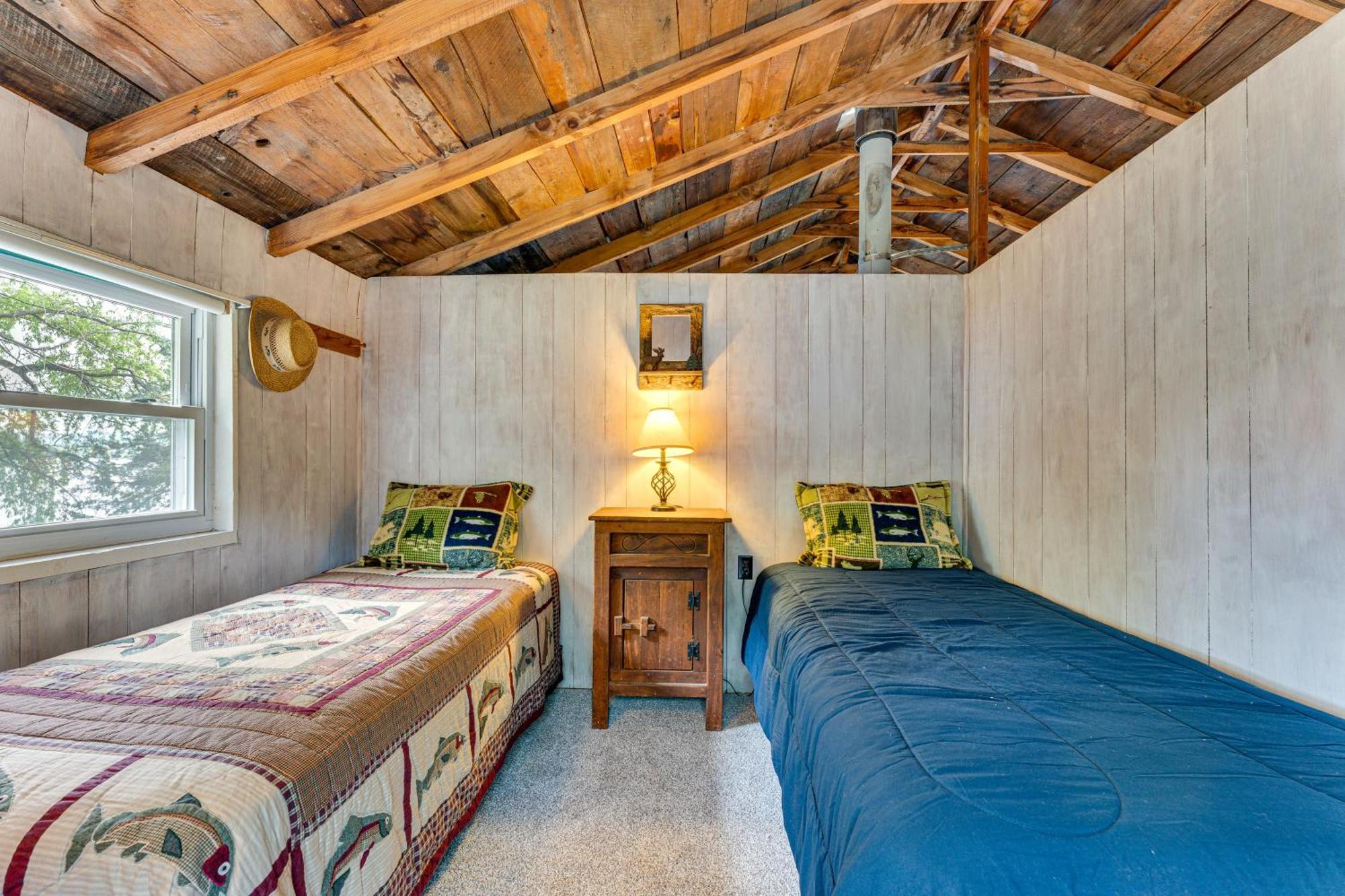 Waterfront Home On Lake Champlain With Dock And Kayaks Orwell Eksteriør bilde