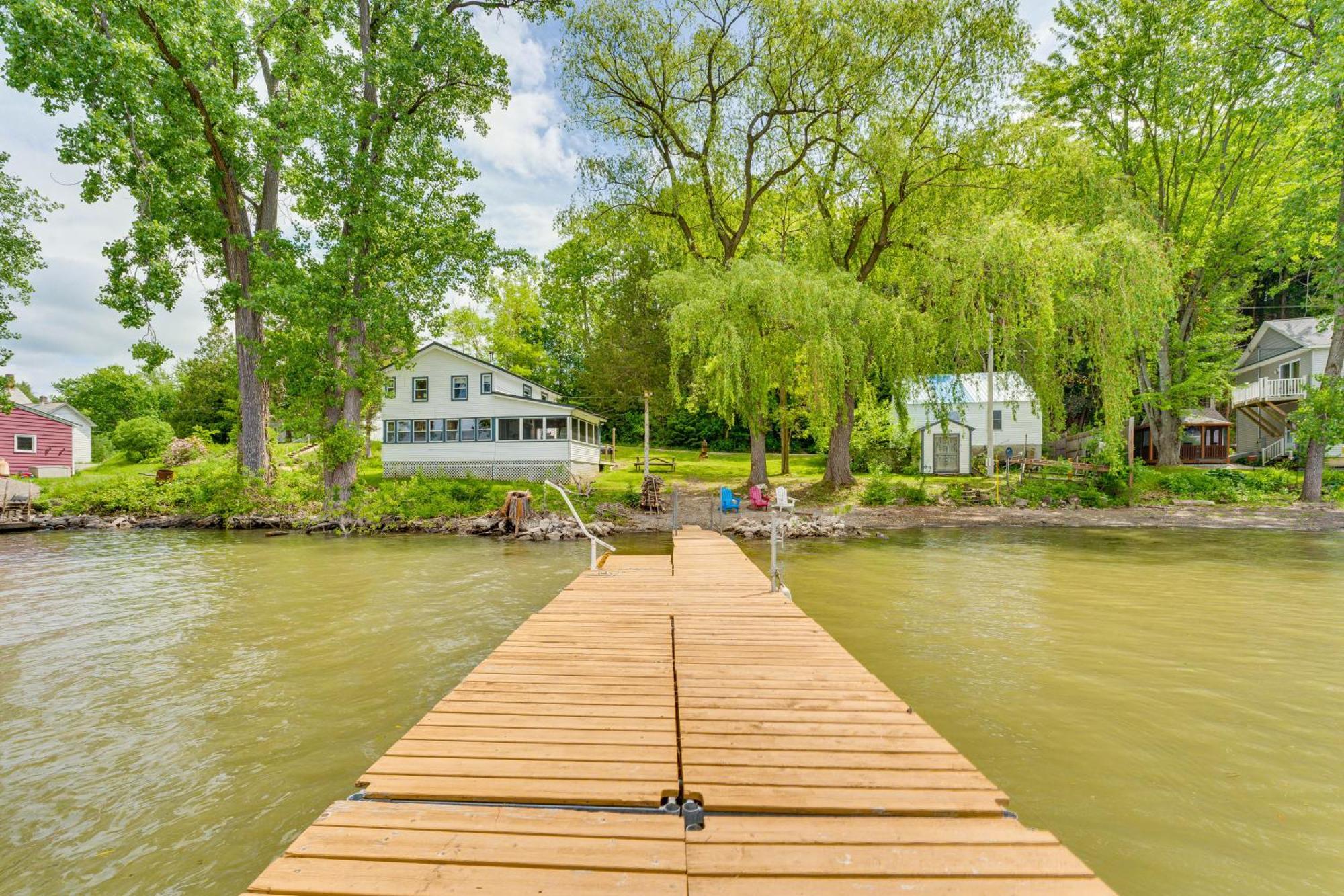 Waterfront Home On Lake Champlain With Dock And Kayaks Orwell Eksteriør bilde