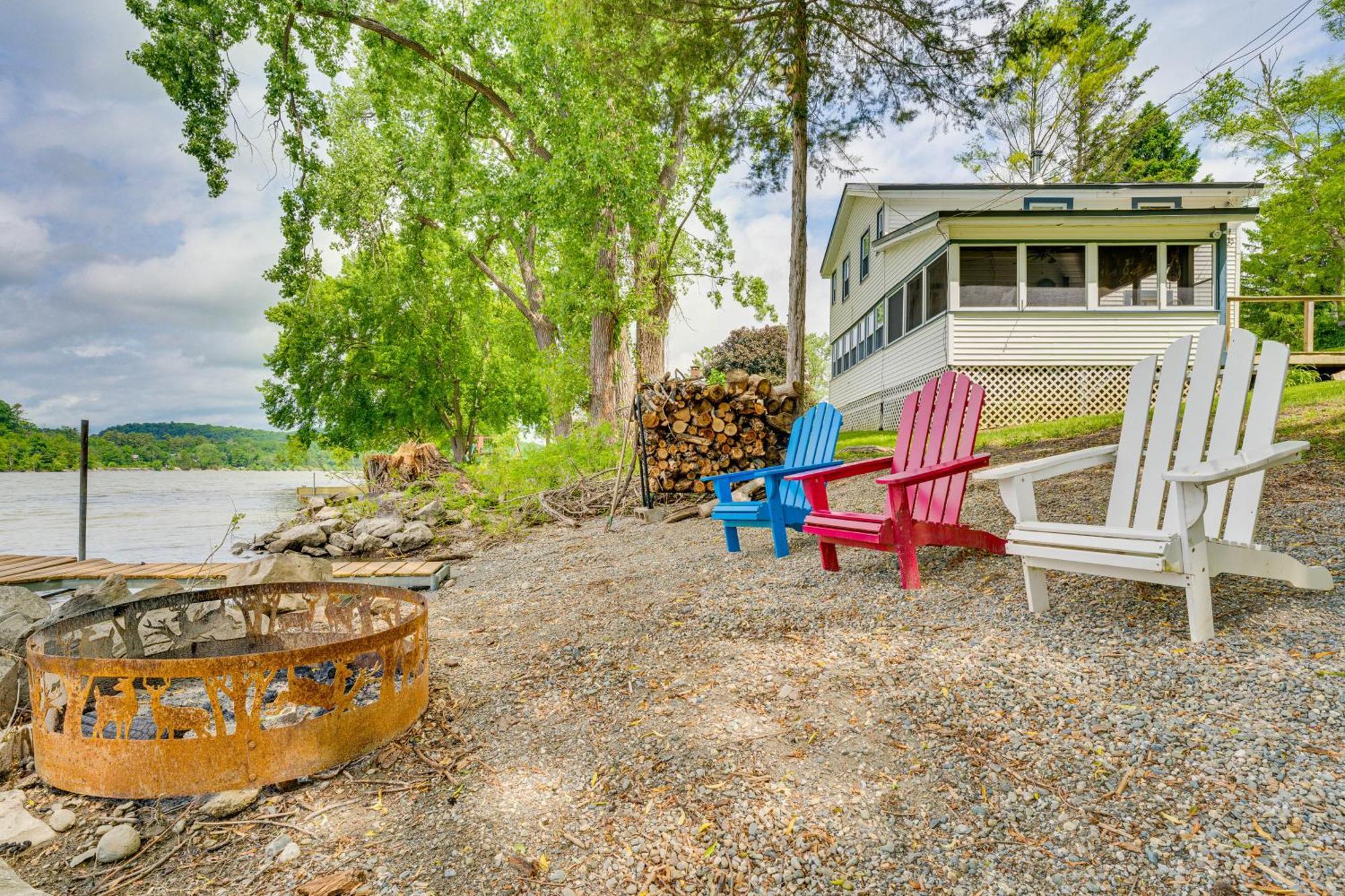 Waterfront Home On Lake Champlain With Dock And Kayaks Orwell Eksteriør bilde