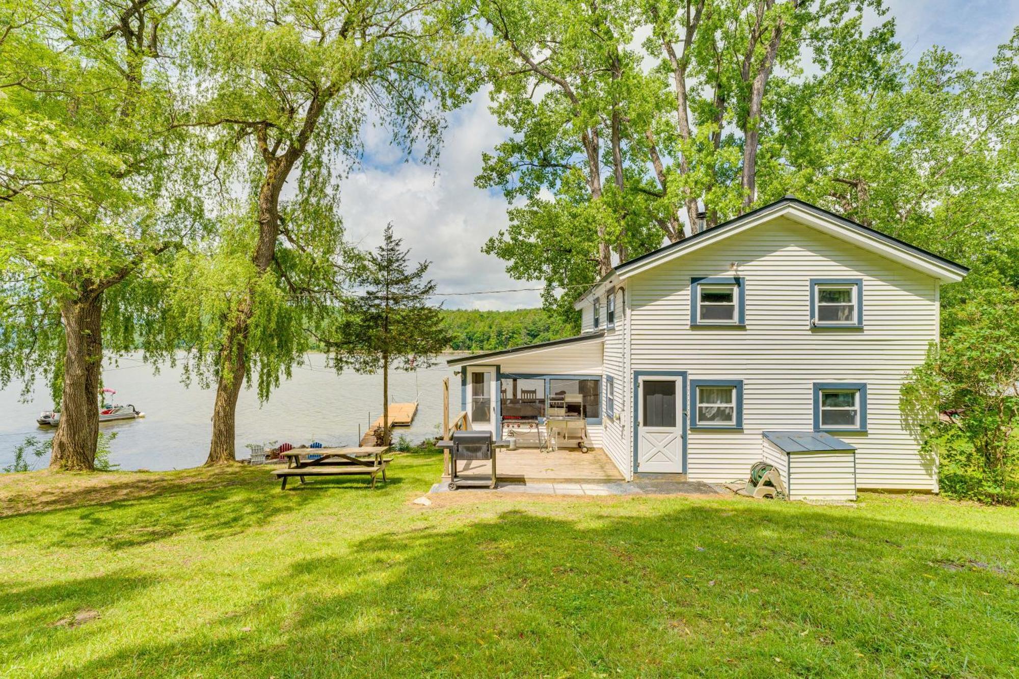 Waterfront Home On Lake Champlain With Dock And Kayaks Orwell Eksteriør bilde